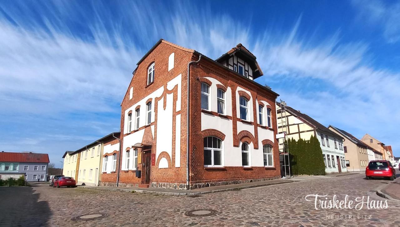 Triskele Haus - Ökologisches Seminar- und Gästehaus Neustrelitz Exterior foto