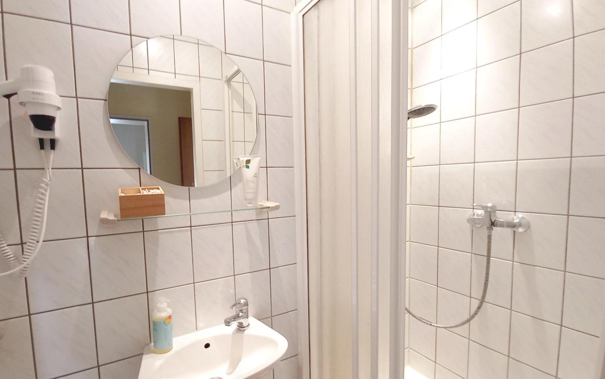 Triskele Haus - Ökologisches Seminar- und Gästehaus Neustrelitz Zimmer foto